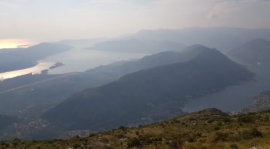 Atardecer sobre las Bocas de Kotor desde Lovcen